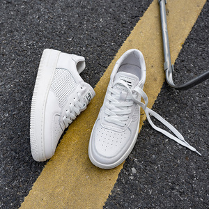 Chaussures de skate polyvalentes tendance de style européen en cuir véritable blanc pour hommes - Product Image 2