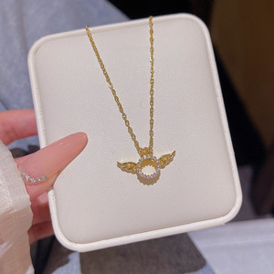 Collana con Ciondolo a Forma di Luna in Zirconi Placcato Oro 18K di Alta Qualità per Donna, Elegante Catena alla Moda - Product Image 6