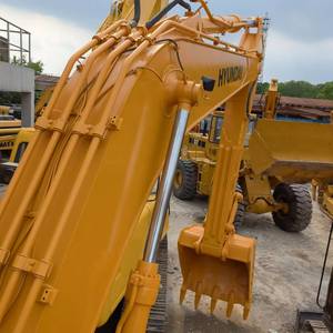 Excavadora de cadenas usada Hyundai220lc-9s de alta calidad, 22 toneladas, modelo 2023, cucharón de 1m, motor, caja de cambios, PLC, buen precio en oferta - Product Image 5