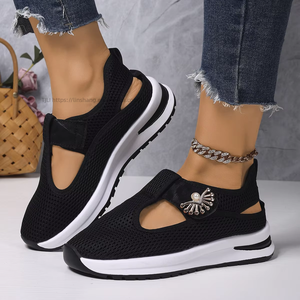 Women Autumn Magic Tape Thick Sole Breathable <b>Closed</b>-<b>Toe</b> <b>Sandals</b> Comfortable Sports Style <b>Sandals</b> - Product Image 1