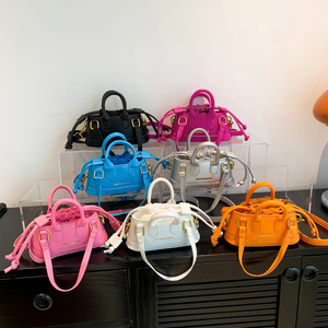 Commercio all'ingrosso della fabbrica Mini borse 2023 luce da donna piccole borse quadrate da donna design fashion borse per la giovane donna - Product Image 1