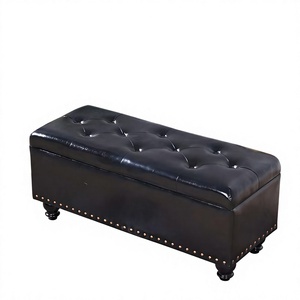 Taburete Rectangular para Espera, Almacenamiento y Asientos en Tiendas de Ropa - Product Image 1