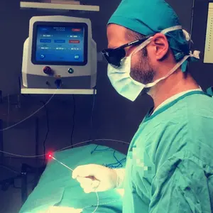2023 preço de fábrica fibra laser 1470nm 980nm proctology equipamentos para hemorróidas fístula anal remoção