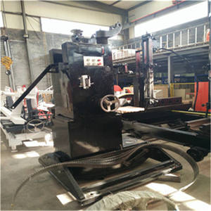 Sierra de cinta para madera, máquina aserradora semiautomática hidráulica neumática con carro para troncos - Product Image 1