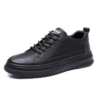 Sepatu pria modis baru, sepatu papan modis, sepatu kasual pria bersol lembut, sepatu kulit kasual pria low-top