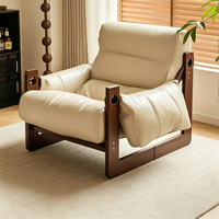 Fauteuil simple en cuir ciré de style rétro ; Fauteuil confortable avec structure en bois massif, adapté aux salons et aux hôtels