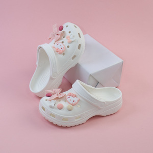 Sandalias Crocs para niñas de Hello Kitty, zapatos de playa de verano con suela blanda blanca para niños con decoraciones de dibujos animados - Product Image 1