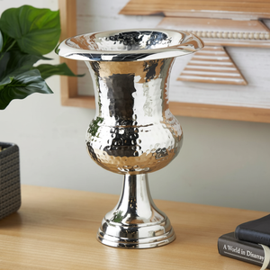 Florero decorativo de metal de aluminio martillado inspirado en el cáliz de plata, jarrón decorativo de hierro con diseño único - Product Image 1