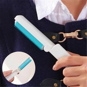 Rouleau anti-poussière et anti-bouloches pour vêtements, pliable, lavable, portable, avec tambour et brosses adhésives pour poils, en matériaux recyclés - Product Image 3