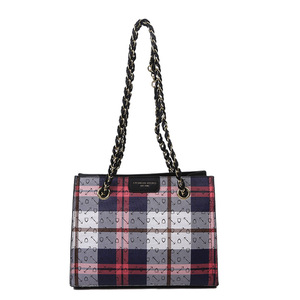Gros sac fourre-tout <span class=keywords><strong>de</strong></span> luxe chaîne ouverte double <span class=keywords><strong>grille</strong></span> classique lettre <span class=keywords><strong>mot</strong></span> imprimé sac à main à bandoulière pour les femmes - Product Image 5