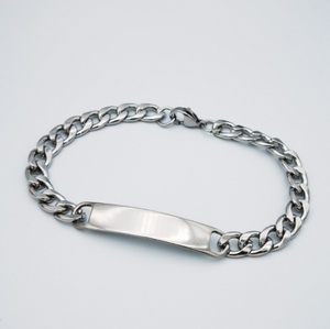 Vente en gros Bijoux pour hommes Bracelet avec logo de <span class=keywords><strong>marque</strong></span> personnalisé Bracelet en acier inoxydable or et argent Bracelet personnalisé avec chaîne cubaine - Product Image 1