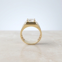 HQ Gems IIG Bague pour homme en or jaune 18 carats avec diamant de laboratoire taille princesse 2 carats D VS1, bague de fiançailles