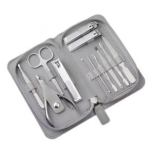 Ensemble de pédicure et de manucure de luxe en acier inoxydable 12 en 1 pour hommes avec sac à fermeture éclair - Kit de soin des ongles durable et portable - Product Image 3