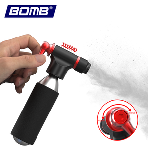 Pompe à vélo en aluminium Roadup 16 G CO2, mini-pompe d'urgence pour valve Schrader, 150 PSI, pièces et accessoires de vélo - Product Image 1