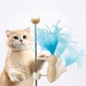 Juguete de plumas para gatos de entrega rápida, juguete interactivo para gatos y gatitos con ventosa potente, varita de juguete portátil - Product Image 2