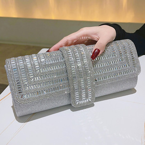 Venta Directa de Fábrica: Bolso de Noche Tipo Clutch con Tres Descuentos, Bolso de Hombro de Lujo con Cadena para Mujer - Product Image 3