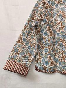 Blouson Bomber Réversible Écologique et Respirant pour Femme avec Broderie Florale, Doublure Hiver Matelassée en Nylon/Coton – Tendance pour - Product Image 5