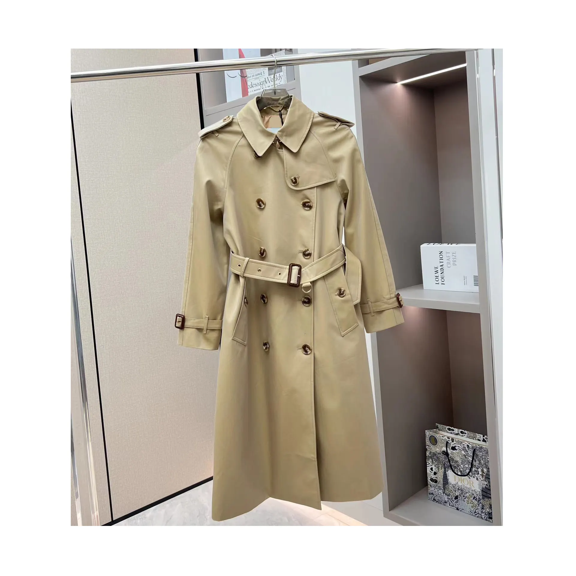 Giacca da donna di lusso stile vintage nuovo trench di lusso alla moda lungo storico trench beige classico firmato trench da donna