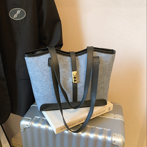 Sac fourre-tout de luxe rétro pour femme, grande capacité, en cuir PU avec fermeture éclair, polyester, style décontracté d'été, vente chaude - Product Image 3