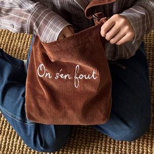 Sac à main en velours côtelé pour femmes en gros, sac bandoulière durable et léger, logo brodé, sacs fourre-tout pour femmes - Product Image 2