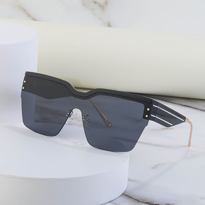 Gafas de Sol Unisex ZS-DB98004, Montura de PC, UV400, Antideslumbrantes, Diseño de Estrella, Atuendos de Moda, Monturas Grandes Negras - Product Image 3