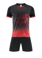 Jersey Sepak Bola Cetak Digital Modern Produksi Massal dengan Pakaian Sepak Bola Berkerah V Berkualitas Tinggi, Lengan Pendek, dan Bernapas.