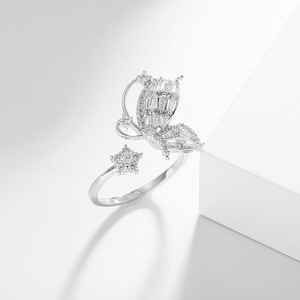 Anillo Creativo y Moderno para Mujer, Chapado en Oro con Cobre, Ajustable, con Mariposa, Circonita y Piedra Natural, para Uso Diario Informal - Product Image 2