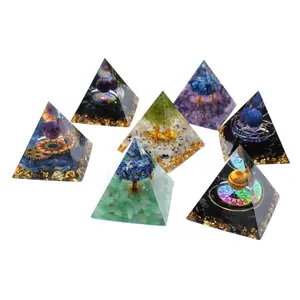 kristal yang berbeda chakra Suppliers-Grosir Grosir 6Cm Alami 7 Chakra Tujuh Penyembuhan Batu Kristal Piramida Orgone