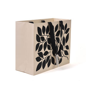 Luxury Kraft Paper Bag Custom Logo Print Factory Custom Luxury Kraft Paper Bag for Clothing Packaging Socks Fur Carry Gift - Product Image 2