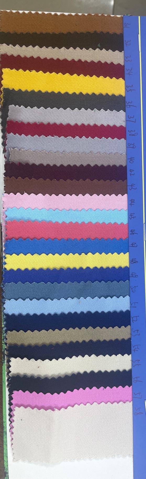 El precio en el enlace es para un sombrero en blanco no impermeable.