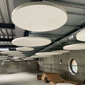 Panneaux <span class=keywords><strong>de</strong></span> plafond 1200*1200x40mm, baffles acoustiques écologiques suspendus pour <span class=keywords><strong>salle</strong></span> <span class=keywords><strong>de</strong></span> sport <span class=keywords><strong>de</strong></span> basketball, <span class=keywords><strong>salle</strong></span> <span class=keywords><strong>de</strong></span> conférence en fibre <span class=keywords><strong>de</strong></span> verre - Product Image 1