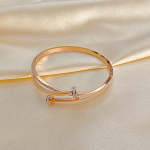 สร้อยข้อมือสแตนเลสสตีลอเนกประสงค์ทันสมัยดีไซน์เฉพาะรุ่นเกาหลีหรูหราเรียบง่ายระดับไฮเอนด์ - Product Image 5