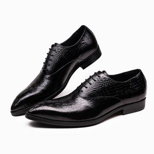 Zapatos de hombre al por mayor, estilo inglés, formales, de cuero, con diseño de cocodrilo en relieve, zapatos de cuero para hombre a la moda. - Product Image 5