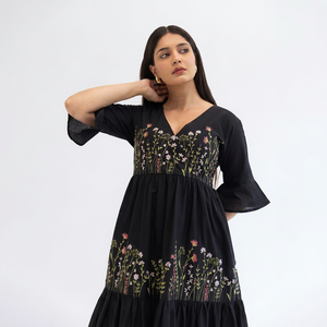 Robe longue en mousseline noire avec manches volantées et ourlet superposé, coupe trapèze, tenue décontractée d'été, confortable et respirante pour femme - Product Image 1
