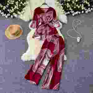 Ensemble décontracté 2 pièces pour femme : Tunique à nouer et pantalon imprimé taille haute – Vêtements américains en gros - Product Image 1