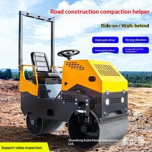 Compacteur routier vibrant 1 tonne à 3 roues en acier, monté sur véhicule, à broyeur hydraulique intégral - Product Image 1