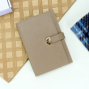 Journal intime en cuir personnalisé, logo en relief, estampage à chaud, argent, or avec stylo, planificateur relié en papier - Product Image 5