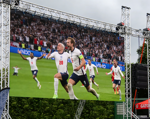 Écran LED extérieur ultra-fin 4K, luminosité 5000 cd, étanche IP66, lisible en plein soleil, profondeur de couleur 16 bits, garantie 1 an - Product Image 4