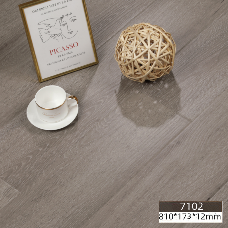 7102 wood grain anti slip 12mm; 1 ㎡
