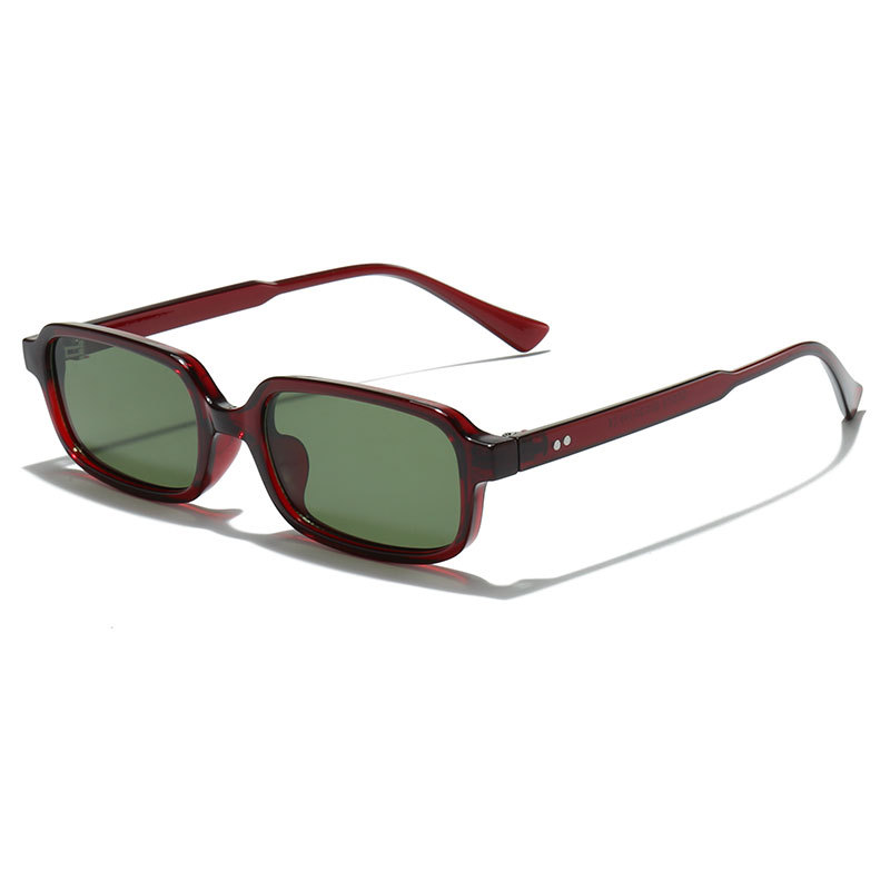 C5 wine red frame dark green film