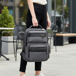 กระเป๋าเป้สะพายหลังความจุขนาดใหญ่ทันสมัย ​​กระเป๋าเป้สะพายหลังอเนกประสงค์สำหรับธุรกิจและการพักผ่อน กระเป๋านักเรียนอินเทรนด์พร้อมคุณสมบัติกันน้ำขนาดกะทัดรัดสำหรับการเดินทาง - Product Image 3