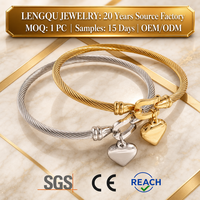 Bracelet unisexe en acier inoxydable plaqué or 18 carats avec breloque cœur en fil métallique, accessoire de mode pour mariage et demoiselle d'honneur