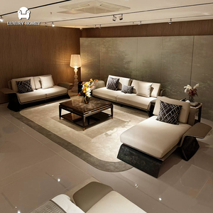 Set di Divani di Alta Gamma Italiani con Telaio in Legno Massello Curvato Integrato e Tavolino Impiallacciato per Progetti di Hotel e Salotti - Product Image 1