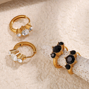 Boucles d'oreilles Huggie en alliage de zinc, serties de zircon géométrique, pour femme, idéales pour les soirées - Product Image 3