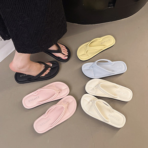 Sandales plates Tiyo ER810 pour femmes, chaussures de plage d'été, à bout ouvert, tendance mode avec cristaux, couleurs unies rose, noir, jaune, beige, bleu - Product Image 4