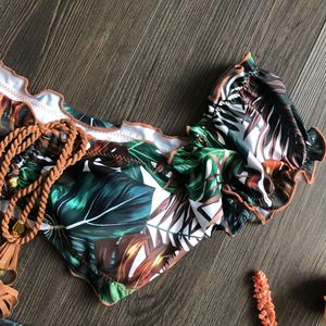 Hot Selling Women's Two-Piece Ruffle Strap Eco-Friendly Breathable 82% Polyester Custom Print Swimsuit Beachwear - Product Image 6