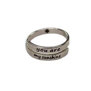 แหวนทอง 18K ดีไซน์ I Am Enough สุดฮิต ปรับขนาดได้ ผลิตจากสแตนเลสสตีล - Product Image 1
