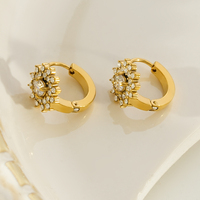 Boucles d'oreilles ultra-lumineuses et tendance en acier inoxydable plaqué or 18 carats, style classique coréen, motif tournesol avec incrustations de diamants