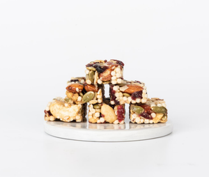 <span class=keywords><strong>Barre</strong></span> énergétique 75% noix - Mélange <span class=keywords><strong>de</strong></span> noix <span class=keywords><strong>de</strong></span> cajou, noix, graines <span class=keywords><strong>de</strong></span> citrouille, amandes, canneberges - <span class=keywords><strong>Barre</strong></span> <span class=keywords><strong>de</strong></span> collation saine à faible teneur en sucre - Product Image 3