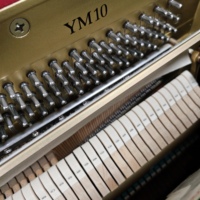   Piano Tegak YM10 Impor dari Jepang Kelas Profesional untuk Ujian dan Resital